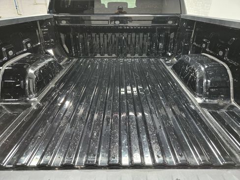 Used 2023 Chevrolet Silverado 1500 LT AWD/4WD image 40