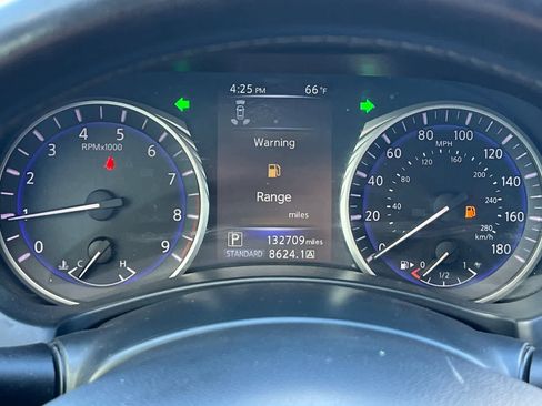 Used 2015 INFINITI Q50 Sport w/ Technology Package image 26