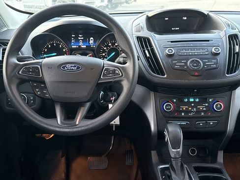 Used 2018 Ford Escape SE FWD image 4
