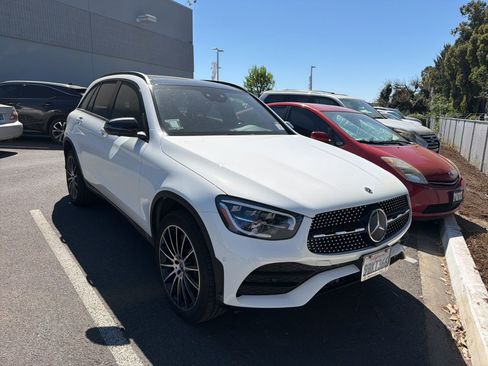 Used 2022 Mercedes-Benz GLC 300 GLC 300 image 2