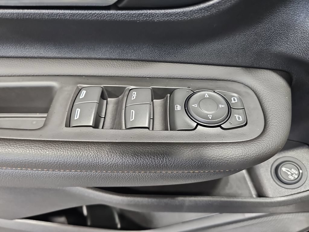 Used 2023 GMC Terrain AT4 AWD/4WD image 29