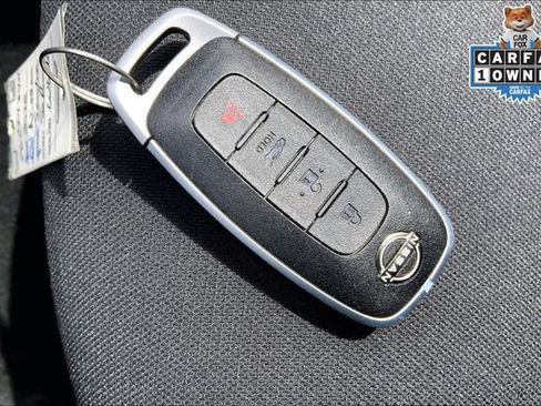 Used 2025 Nissan Sentra SV FWD image 10