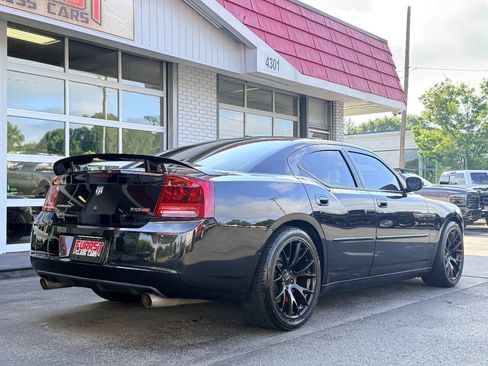 Used 2006 Dodge Charger SRT8 w/ SRT Option Group III RWD image 3