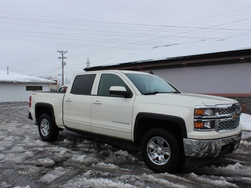 Used 2015 Chevrolet Silverado 1500 LT AWD/4WD image 2