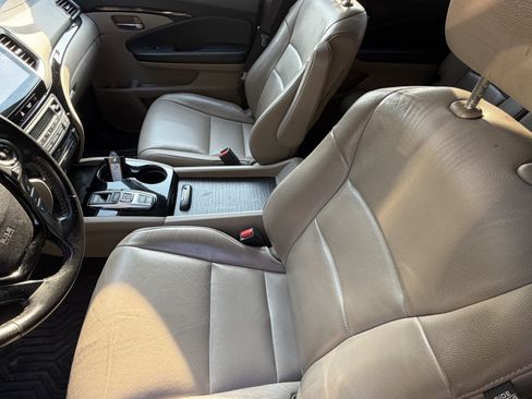 Used 2016 Honda Pilot Touring image 15