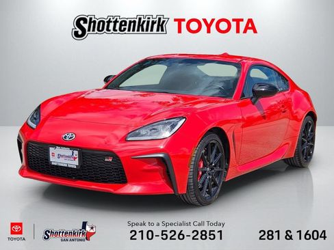 Used 2025 Toyota GR86 Premium w/ Performance Package RWD image 1