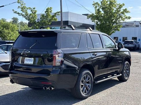 Used 2024 Chevrolet Tahoe Z71 w/ Z71 Off-Road Package AWD/4WD image 2