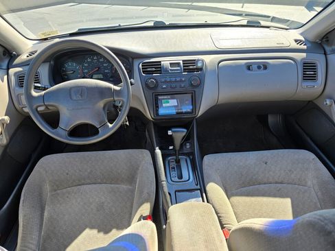 Used 2002 Honda Accord VP image 20