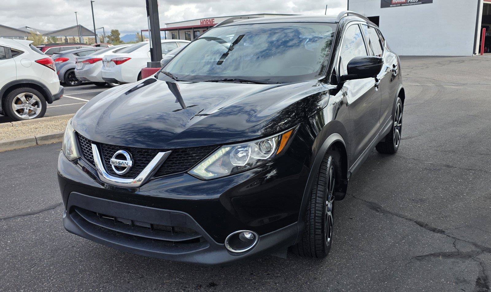 Used 2017 Nissan Rogue Sport SL FWD image 1