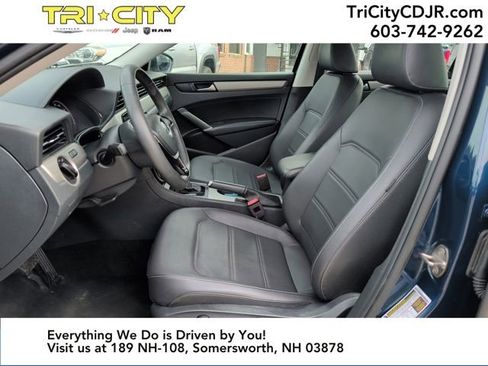 Used 2021 Volkswagen Passat 2.0T SE image 11