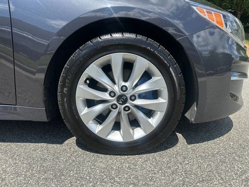 Used 2018 Kia Optima EX w/ Premium Package FWD image 28
