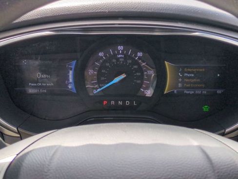 Used 2020 Ford Fusion SE FWD image 16