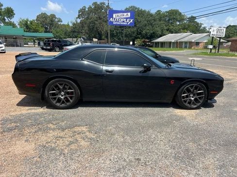 Used 2016 Dodge Challenger R/T Scat Pack RWD image 7