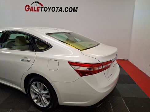 Used 2015 Toyota Avalon XLE image 5