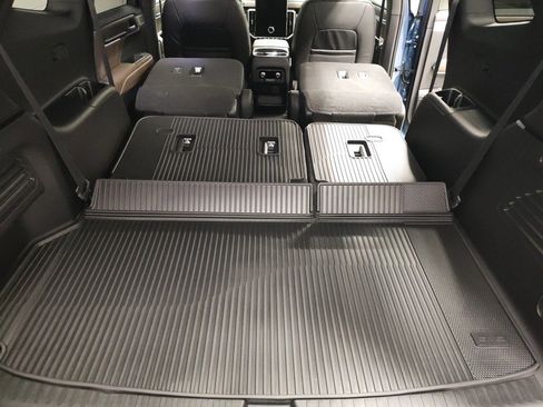 New 2026 GMC Acadia Denali Ultimate w/ LPO, Floor Liner Package image 17