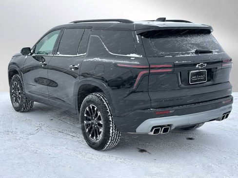 Used 2025 Chevrolet Traverse Z71 image 5