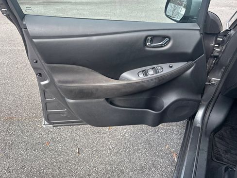 Used 2015 Nissan Leaf S w/ Charge Package image 10