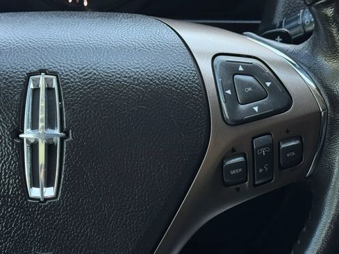 Used 2013 Lincoln MKX AWD image 34