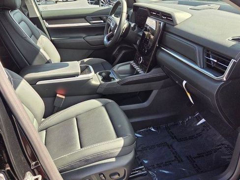 New 2026 GMC Terrain Denali w/ LPO, Black Badging Package image 30