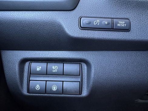 Used 2022 Nissan Leaf SV image 27