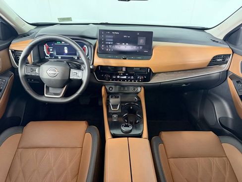 Used 2026 Nissan Rogue Platinum w/ Platinum Premium Package AWD/4WD image 12