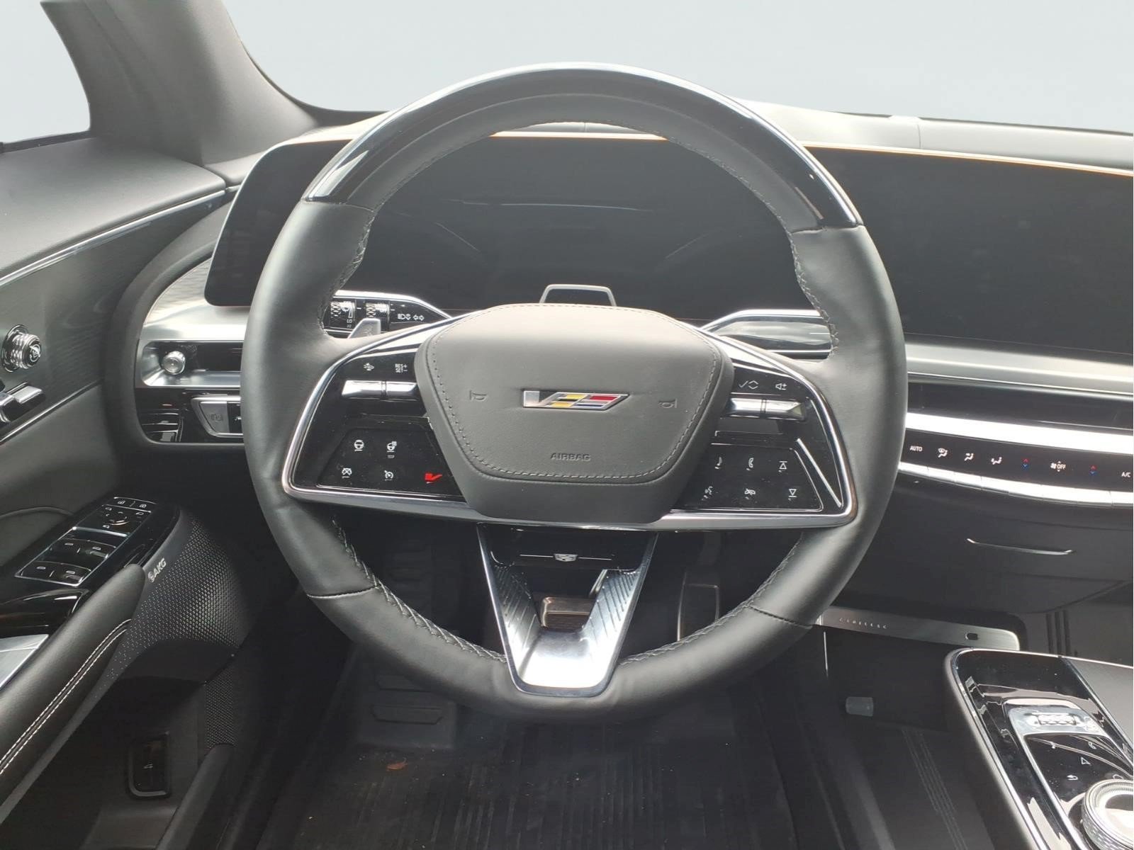 Used 2026 Cadillac Lyriq V AWD/4WD image 11