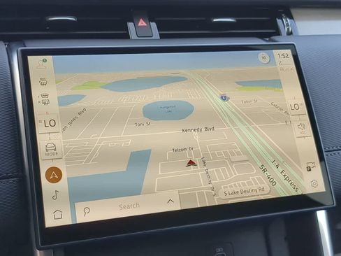 Certified 2025 Land Rover Discovery Sport Dynamic SE image 29