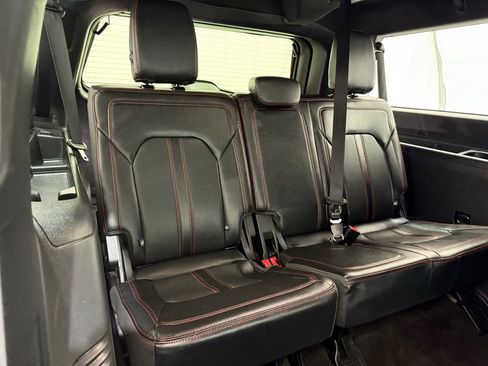Used 2023 Ford Expedition Max Limited image 32