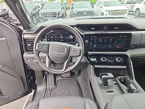 Used 2026 GMC Sierra 1500 AT4 w/ Technology Package AWD/4WD image 16