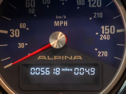 Used 2003 BMW Z8 RWD image 22