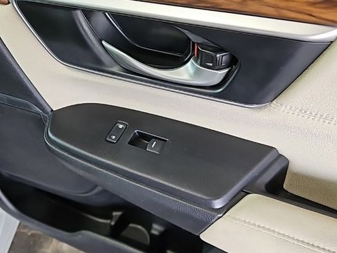 Used 2021 Honda CR-V EX image 12