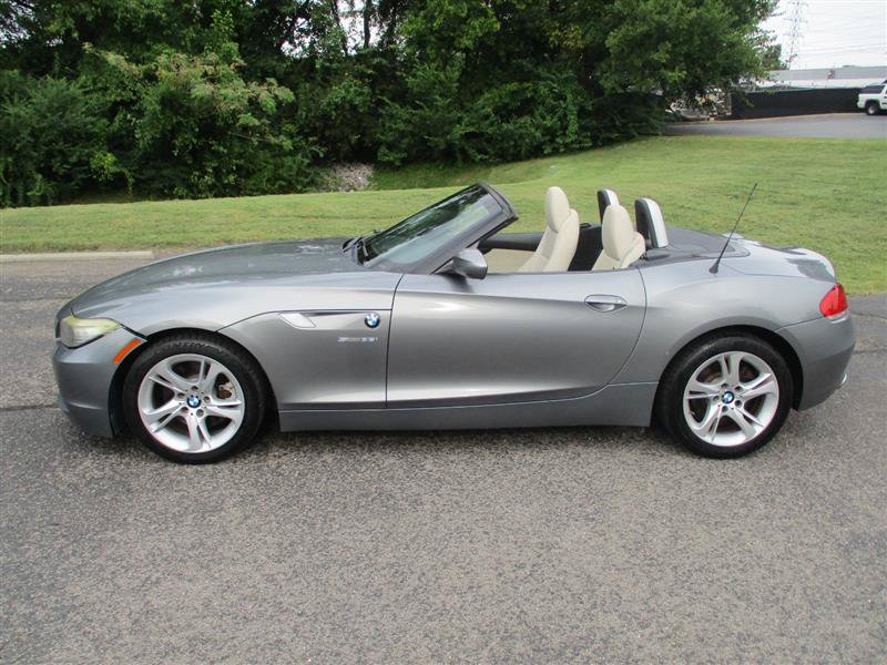 Used 2010 BMW Z4 sDrive35i RWD image 4