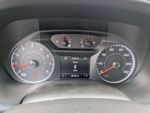Used 2017 GMC Acadia SLE FWD image 29