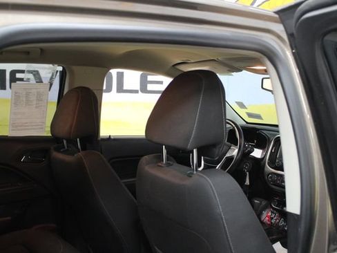 Used 2016 GMC Canyon SLE w/ SLE Convenience Package RWD image 10
