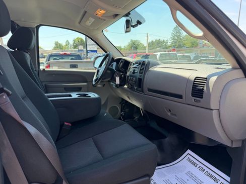 Used 2013 Chevrolet Silverado 1500 W/T w/ Skid Plate Package AWD/4WD image 12