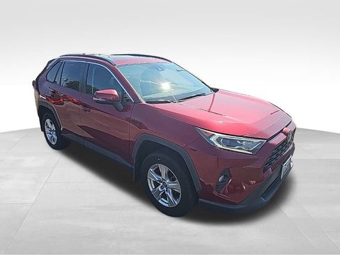 Used 2021 Toyota RAV4 XLE image 32