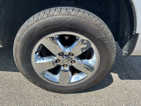 Used 2017 RAM 1500 Big Horn AWD/4WD image 9