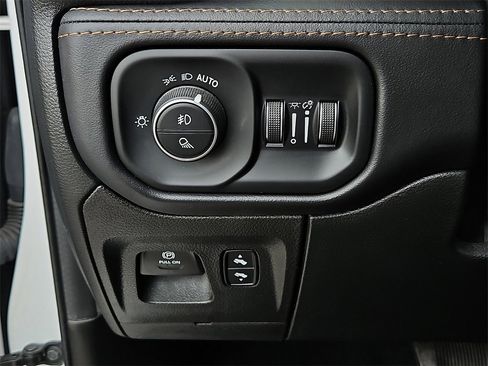 Used 2022 RAM 1500 Limited image 23