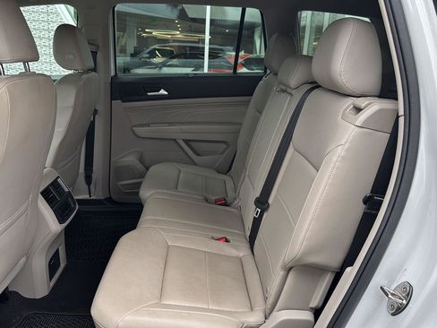 Used 2023 Volkswagen Atlas SE w/ Black Wheel Package image 15