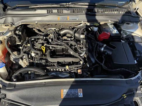 Used 2018 Ford Fusion SE image 16