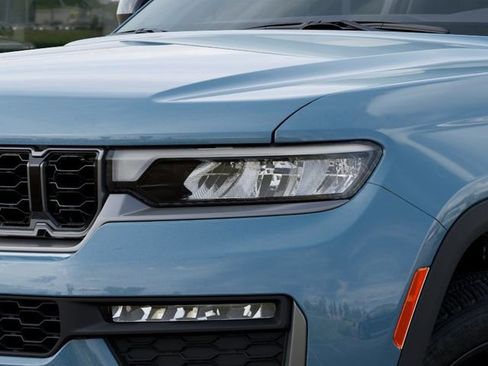 New 2026 Jeep Grand Cherokee Limited w/ Limited Altitude Package image 11