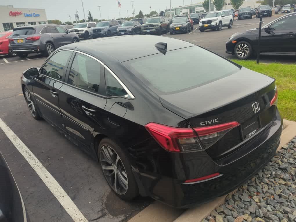 Used 2022 Honda Civic Touring image 4