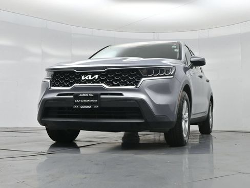 Used 2023 Kia Sorento LX FWD image 48