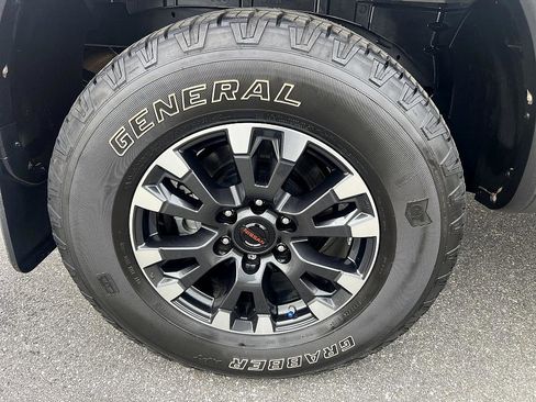 Certified 2022 Nissan Titan PRO-4X w/ Pro-4x Convenience Package image 23