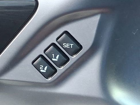 Used 2020 Subaru Legacy Limited image 28