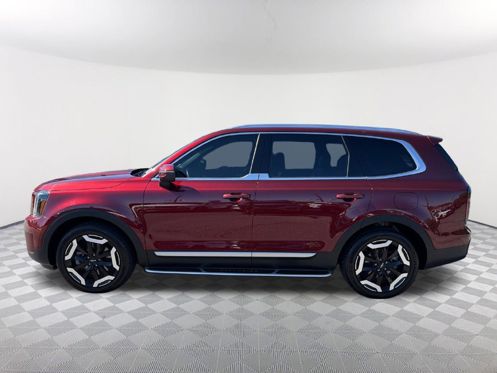 Used 2024 Kia Telluride EX w/ EX Captain's Chair Package AWD/4WD image 8