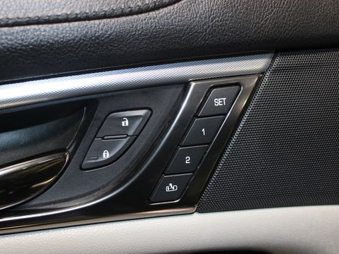 Used 2019 Cadillac CTS Luxury RWD image 9