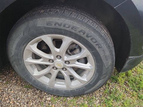 Used 2018 Chevrolet Equinox LT AWD/4WD image 2