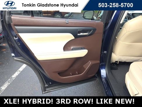 Used 2022 Toyota Highlander XLE image 29