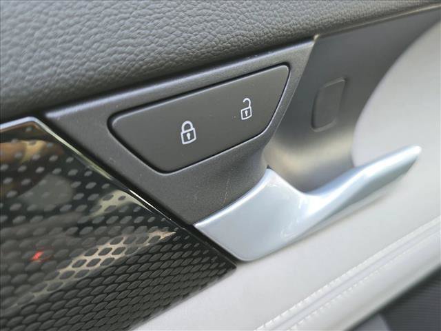 New 2026 Volkswagen Tiguan SE R-Line FWD image 6